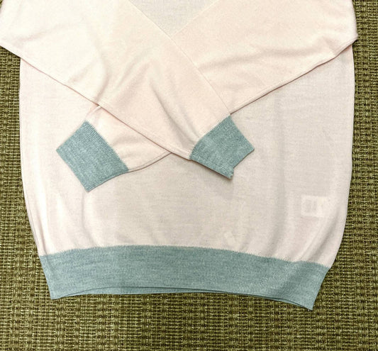 Emanuel Berg - Men's Light Gauge V-Neck Sweater