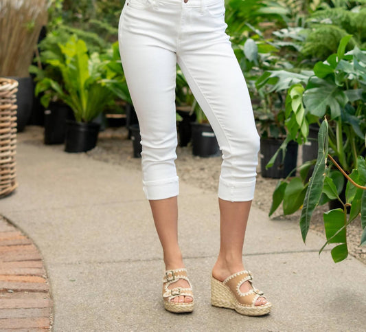 Judy Blue - Mid Rise Skinny Fit Capri