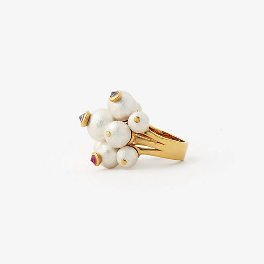 Avenue Chic - Women's Temple Muse Pearl Statement Ring