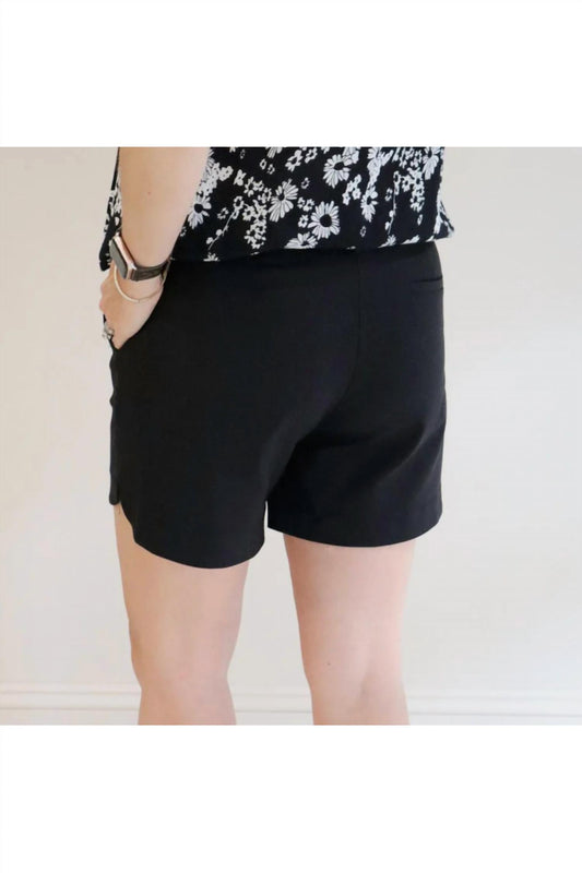 Jade - Side-Round Short