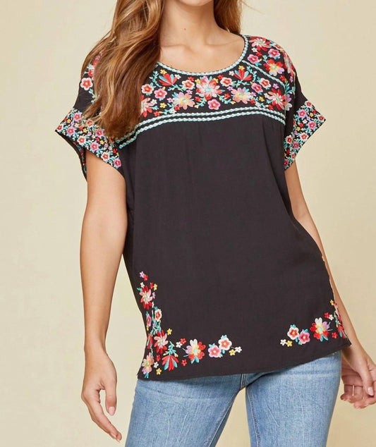 Andree By Unit - Floral Embroidered Top