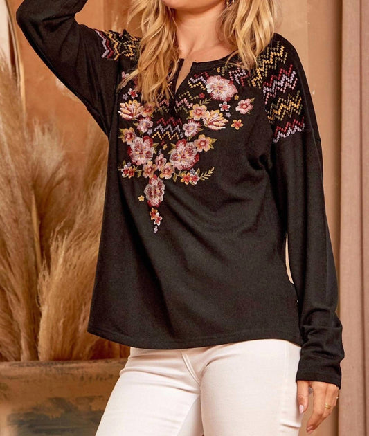 Andree By Unit - Embroidered Split Neck Top