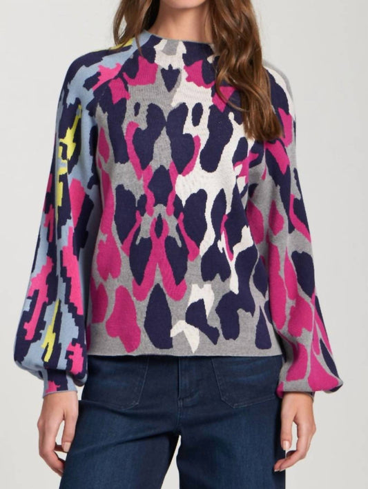 Apny - Leopard Funnel Neck Top