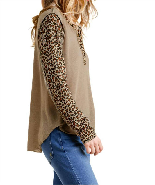 Umgee - Leopard Trimmed Top