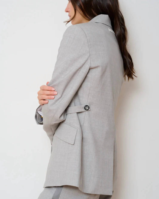 We-Ar4 - The Smoking Blazer