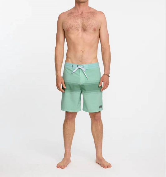 Quiksilver - Men's Surfsilk Street Trunks