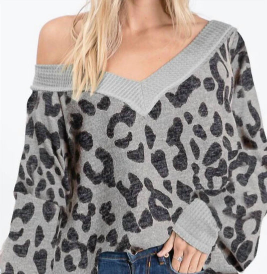 Bibi - HAIRY LEOPARD V NECK SWEATER