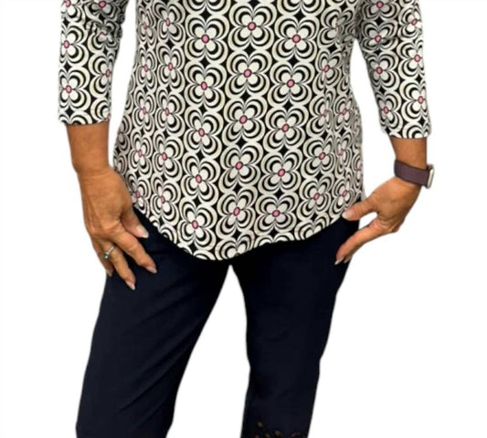 Lulu-B - Ruffle Swirl 3/4 Sleeve Top