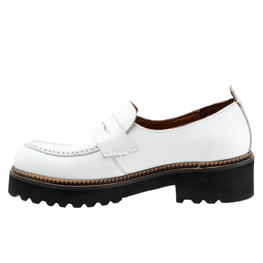 Alexandra Bueno - Women's Annie Lugged Loafer - MEDIUM