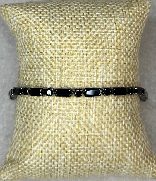 Marlyn Schiff - Alternating Crystal Emerald and Round Cut Tennis Bracelet