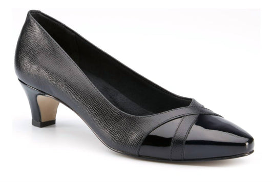 The Walking Cradle Co. - Women's Intro Leather Closed Toe Classic Pumps