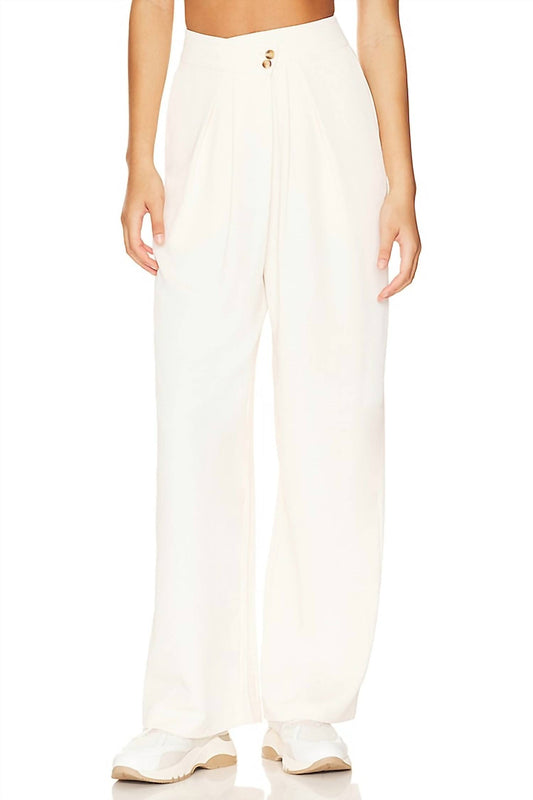Astr - Boyfriend Pants