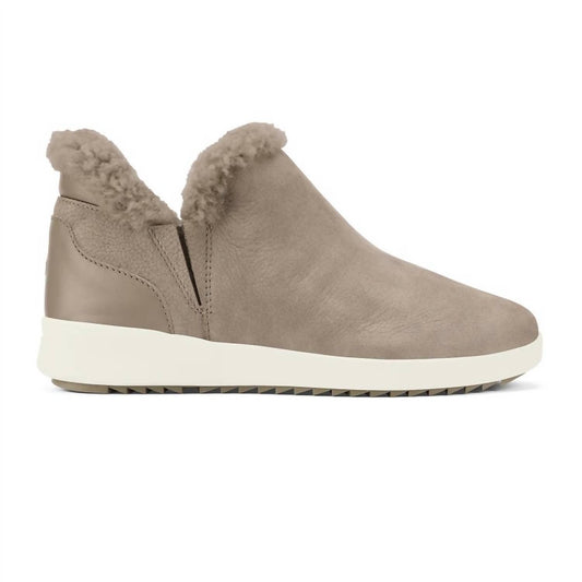 Olukai - Women’s Kamau Chelsea Booties