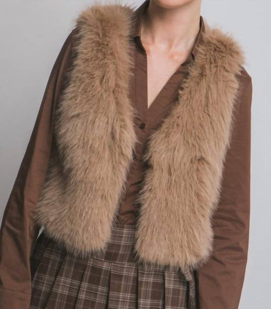 Love Tree - V-neckline Faux Fur Vest