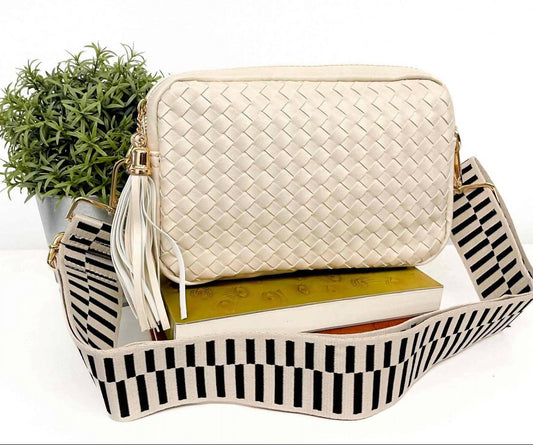 Pretty Simple - Women's Woven Willow Camera Crossbody Bag