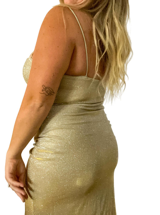 Le Lis - Celestial Shimmer Midi Dress