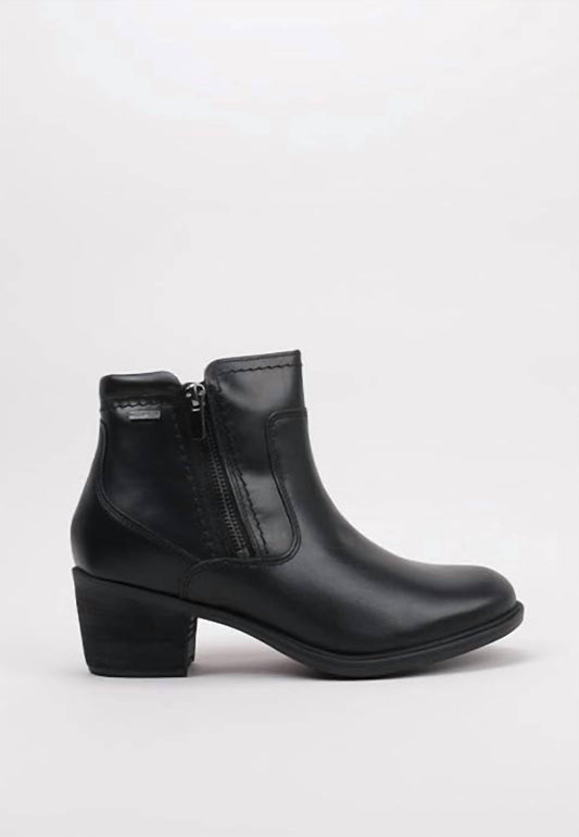 Clarks - Women's Neva Zip Waterproof Boots