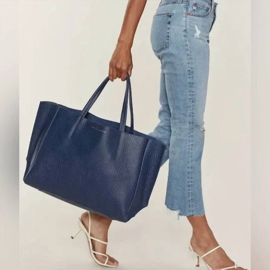 Ampersand As Apostrophe - Sideways Python Tote