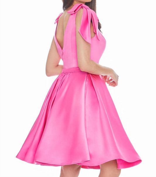 Ashleylauren - Oversized Bow Cocktail Dress