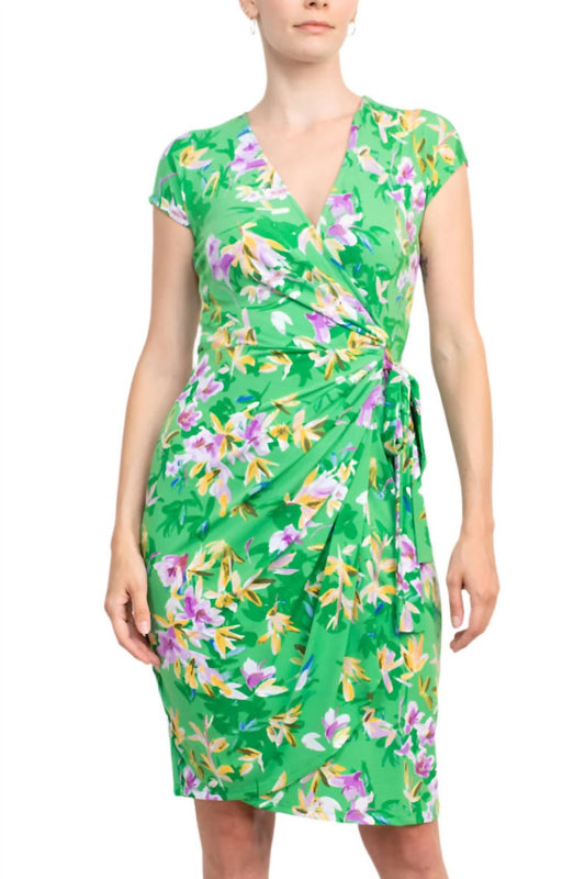 Maggy London - V-neck Tie Waist Gathered Side Floral Print Jersey Dress