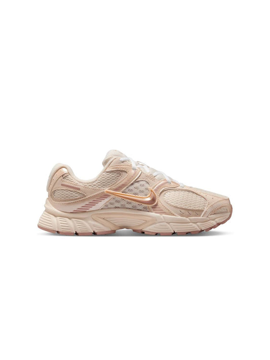 Nike - Women's V5 Rnr Soft Sneaker