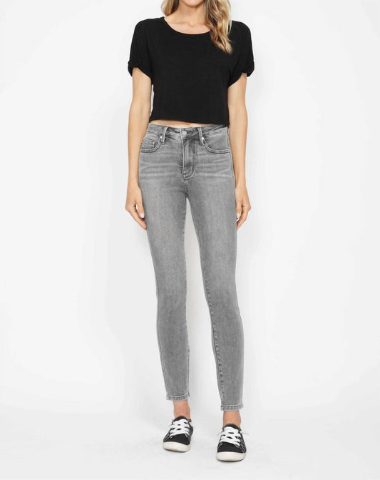 Judy Blue - Mid Rise Skinny Jeans