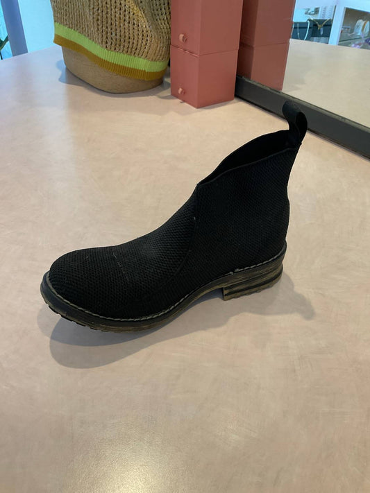 Charleston Shoe Co. - Women's Liberty Boot