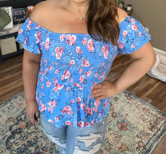 Andree By Unit - Floral Printed Smocked Top