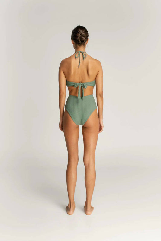 Encantadore - LETI ONE PIECE