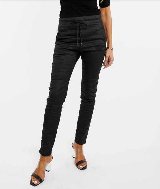 Bevy Flog - Shely Slim-fit Pants