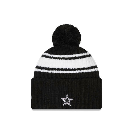 New Era - Men's Dallas Cowboys 2022 Sideline Sport Knit Beanie