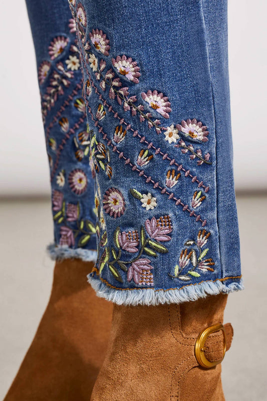 Tribal - Audrey Pull-On Slim Ankle Jeans W/ Embroidery