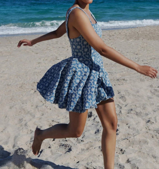 Arianne Elmy - La Bubble Dress