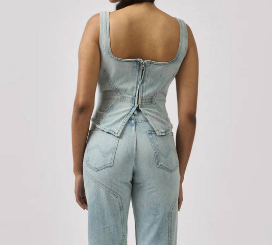 Dala - Broken Corset