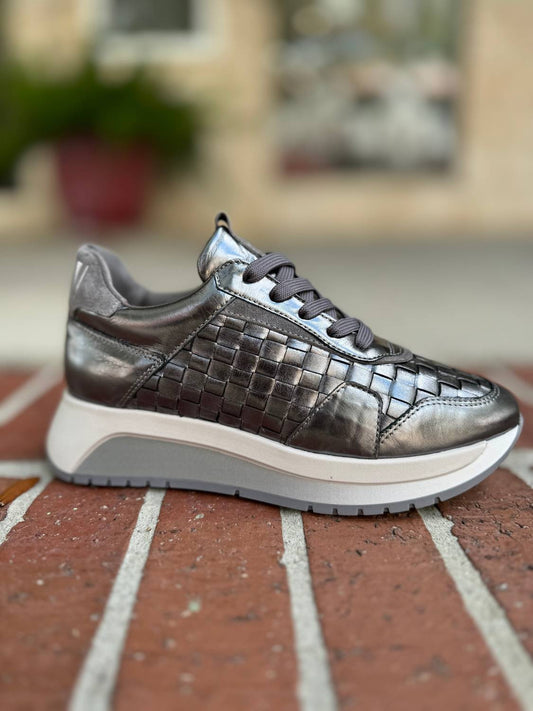 Softwaves - Women's Krissa Woven Tie Sneakers