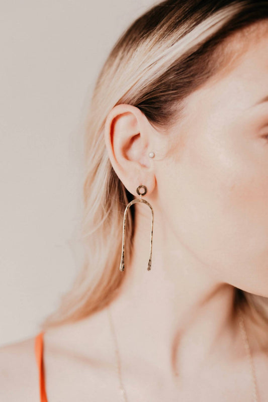 Kenda Kist - Women's Arch Post Earrings