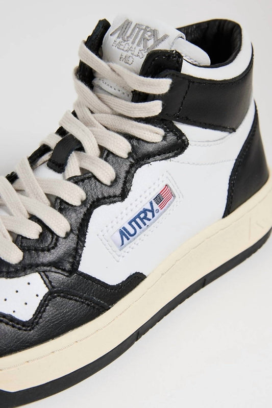 Autry - Women's Medalist Mid Sneaker