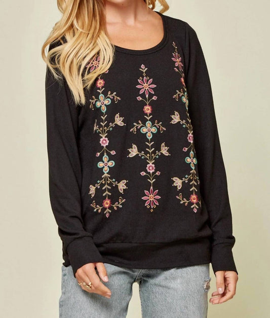 Andree By Unit - Floral Embroidered Pullover Top