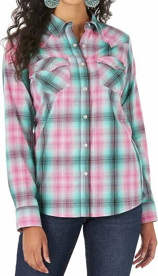 Wrangler - Women's Vintage Denim Snap Shirt