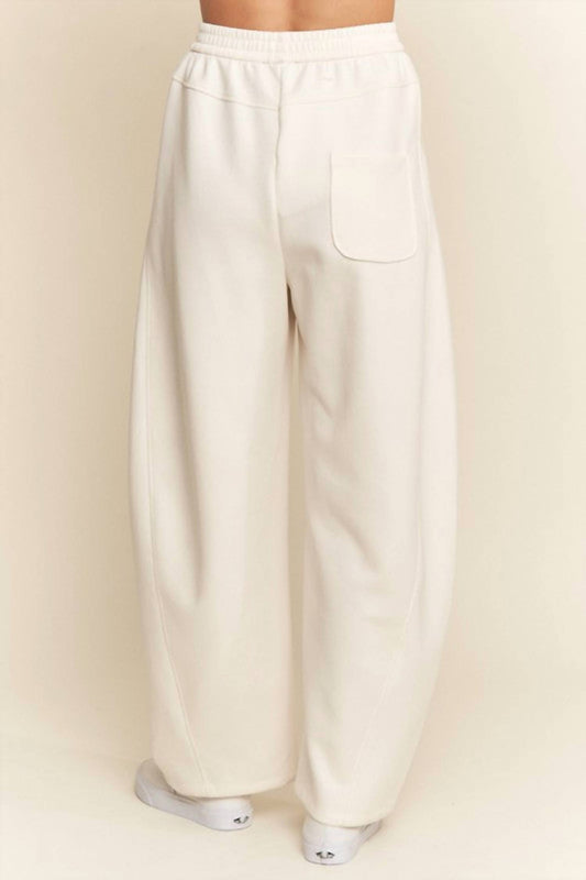 J.Nna - Crochet Barrel Sweatpants