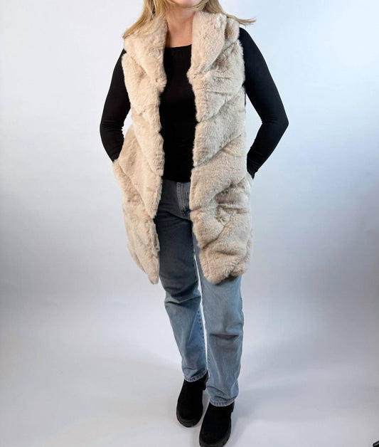 Coco + Carmen - Carlisle Faux Fur Vest