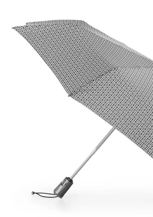 Totes - Titan Auto Open/close Umbrella
