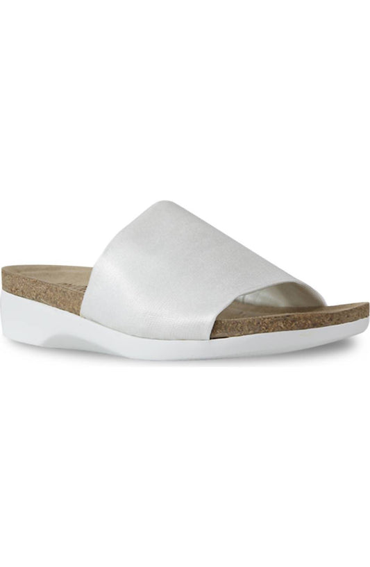 Munro - Women's Casita Slide Sandal