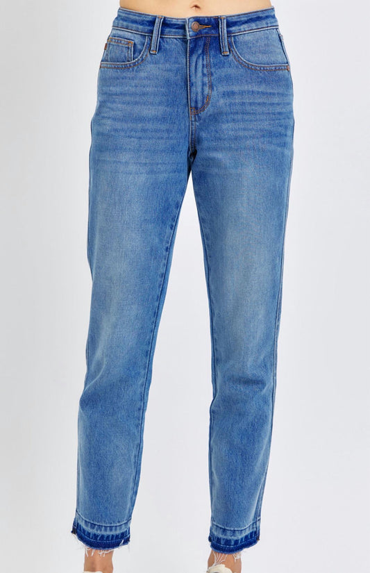 Judy Blue - Mid Rise Rigid Magic Release Hem Boyfriend Jeans