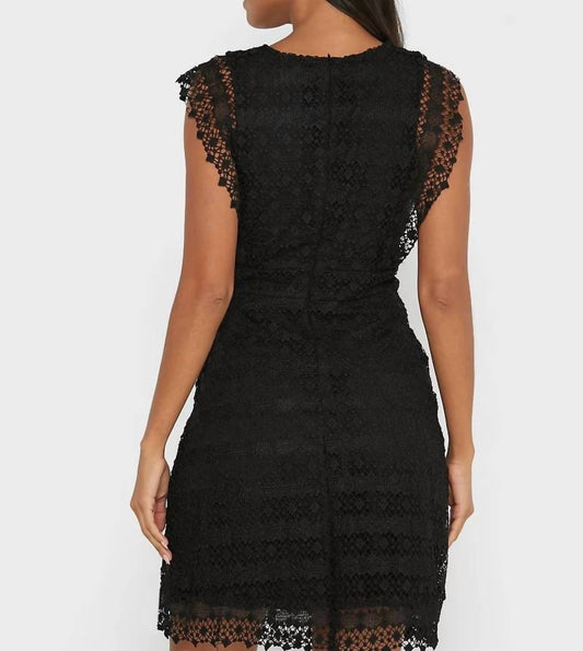 Amylynn - Lace Shift Dress