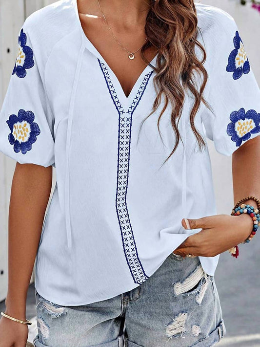 Unishe - Embroidered Short Sleeve Top