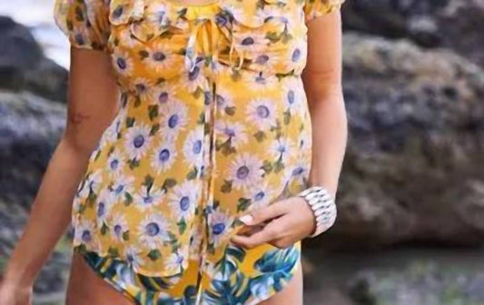 Davi & Dani - Floral Printed Front Loop Back Smock Panel Top