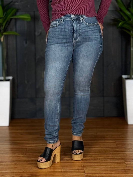 Judy Blue - Basically Perfect Tummy Control Skinny Jeans