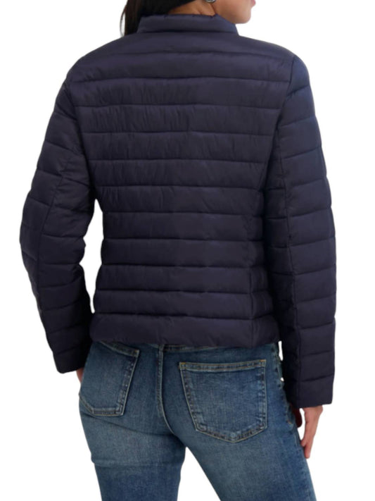 Tahari - Women's Lightweight Quilted Stretch Jacket With Snap Closure