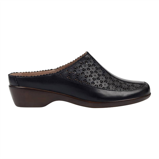 Easy Spirit - Women's Dusk Mule Clogs
